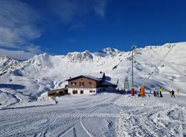 Hotel Le Chaudron Ski In Ski Out, hotel v destinaci Champéry