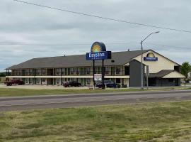 Days Inn by Wyndham Pratt