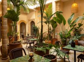Maison 250 - Adult Only, accommodation in Essaouira