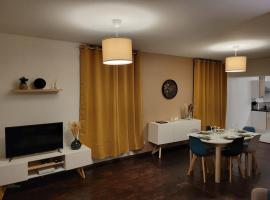 Charmant appartement en cœur de ville, ξενοδοχείο σε Αρμαντιέρ
