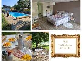 Le relais des clefs - AU CALME DU GATINAIS - Escapade &agrave; deux - Terrasse priv&eacute;e - WIFI - Offre romantique sur demande, hotel com piscina em Valpuiseaux