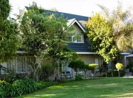 CHERRY NEST at Madeliefie