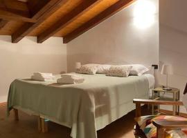 Johnny Suites Bergamo Alta, hotel v Bergamu