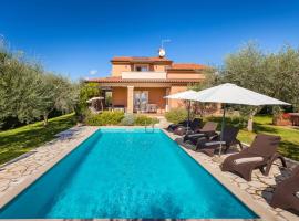 Villa Klara, hotel din Kaštelir