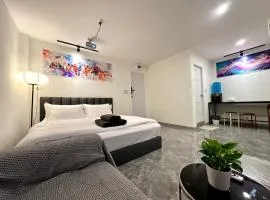 The White Den Chatuchak