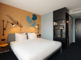 Conscious Hotel The Tire Station, hotel in Amsterdam