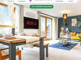 Beautiful City Centre Apartment with Free Parking, Fast-Wifi, SmartTV with Netflix and Private Garden by Yoko Property
