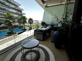 Beachside Sunset Residence