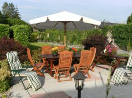 The Railway Lodge - 4 Bedrooms Sleeps 11 Pets Ok, βίλα σε Moate