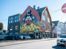 Haugesund City Stay - Private Rooms, Shared Facilities
