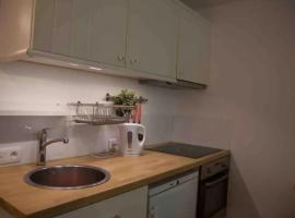 Studio Montaña โรงแรมในPlanay