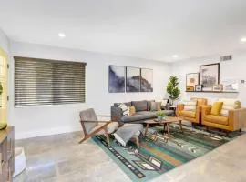 Bohemia Casa Family and Pet friendly. 3mi to the beach