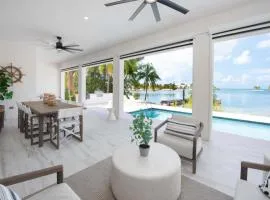 Fantasea - Upgraded Beach House with Pool, Modern Interiors & Dock on Bio Bay