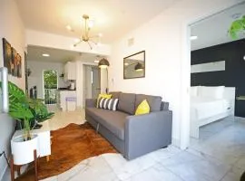 South Beach 2 Bedroom Family Pet Friendly Apartment with Free Parking on Premise