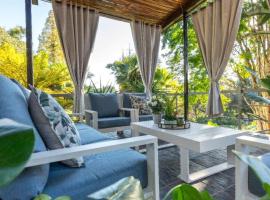 Serene Place Guest House & Conference Venue AFFORDABLE LUXURY WITH BACKUP POWER, hotel a Roodepoort
