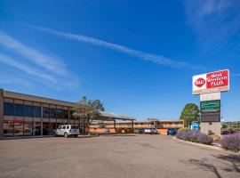 Best Western Plus Raton Hotel, family hotel in Raton