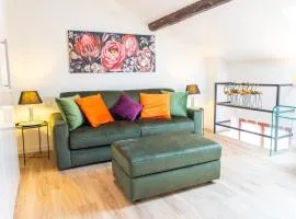 Prada District Elegant Apartment - 20 min to Duomo di Milano