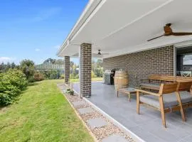 Pineapple House Furry Friends Welcome