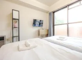 Shinjuku Waseda Earthtone Apartment