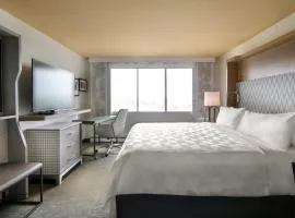 Holiday Inn Montreal Longueuil by IHG