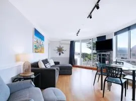 Seascape Sanctuary - Palm Beach Resort-style Bliss