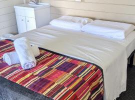 GRAND CENTRAL HOTEL PROSERPINE, hotel v destinaci Proserpine