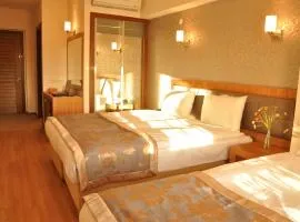 Grand Anzac Hotel