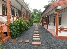 Arya Bungalow