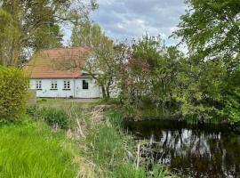 Æblehuset- landhus med fred&ro lige ved gadekæret, hotel v destinaci Errindlev