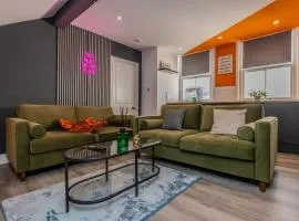 Beautiful 2 Bedroom Flat Next To Brighton Beach With Free Parking