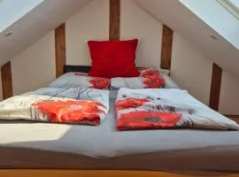 Artistic Romantic Central Loft I Self Checkin