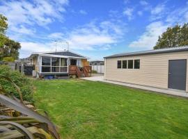 Charming Backyard Sleepout, hotel v destinaci Mosgiel