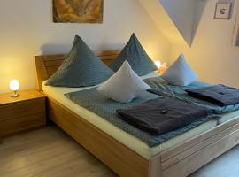 DeNi's Ferienwohnungen, хотел в Клотен