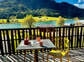SeeHotel & SeeApartments Kärntnerhof- direkt am See!, hotel v destinácii Weissensee