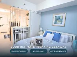 Relaxing and Peaceful Pet-friendly Studio with Pool and City View balcony, Netflix, 90s Boardgames & Karaoke