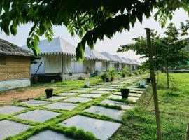 Murali Guesthouse Hampi, prabangi stovyklavietė Hampyje