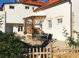 Hof zum Kleinod - Erholung für die ganze Familie im Wienerwald, hotel v destinaci Burgstall