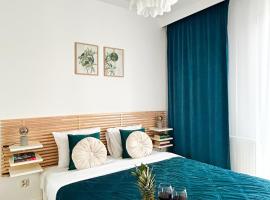 Lumina stylish 3-room apart with balcony, hotel i Łódź