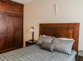 Home in Gated Community near Valquirico & Airport