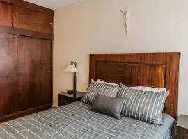 Home in Gated Community near Valquirico & Airport