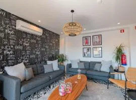 7Min to Uni Sé-Velha - AC - Work Desk - 300MBs WiFi - Suite 3