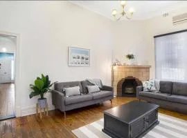 Charming! 3 Bed Garden by Beach