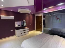 Deluxe Furnished Apartments, h&ocirc;tel avec bain &agrave; remous &agrave; Taif