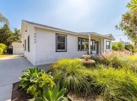 Coastal Palm Haven - With Hot Tub