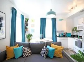 3 Minute Walk to Beach 2 Bedroom Apartment Family Friendly with No Pet Fee