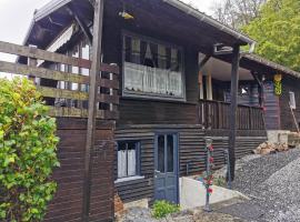 Chalet Paradise Cottage, hotel v destinaci Hastière-par-delà