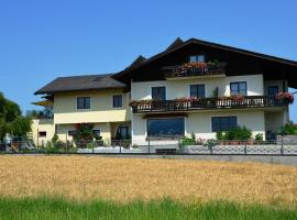 Haus Gruber, hotel ad Attersee am Attersee
