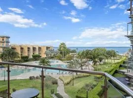 Beachfront - Aqua Vista 3BR condo - A347