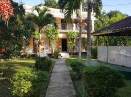 Marge's Vacation Rentals, Hotel in Fish River