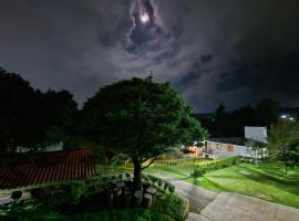 La Cabaña Zacatlán, hotel u gradu Zakatlan